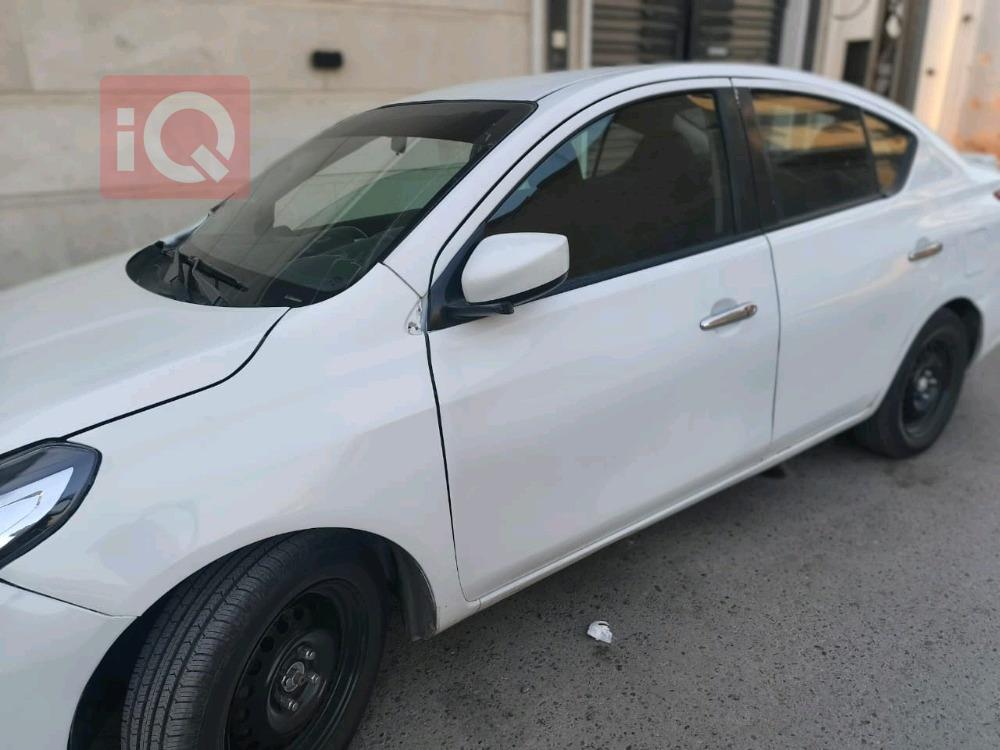 Nissan Versa